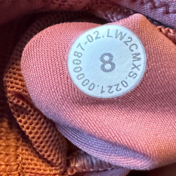 EUC Lululemon in alignment b/c brier rose size 8 - Picture 2 of 3